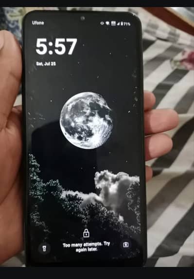 HMD Aura 2 is number par call Kary 03007181594