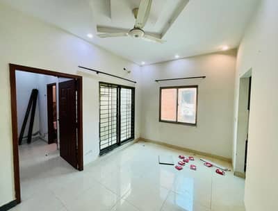 2.5 Marla Double Storey 3 Bed Full House For Rent in Ali Park Neat and Clean (0335-5779339)