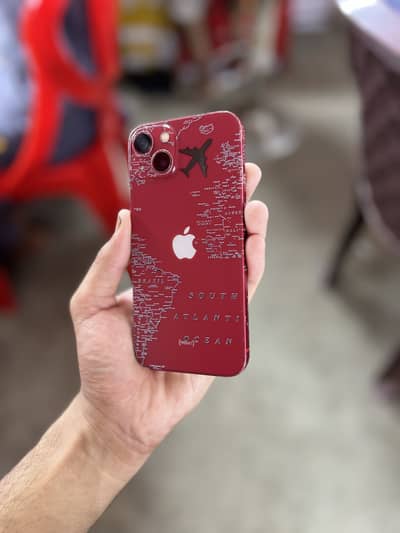 Apple iPhone 13