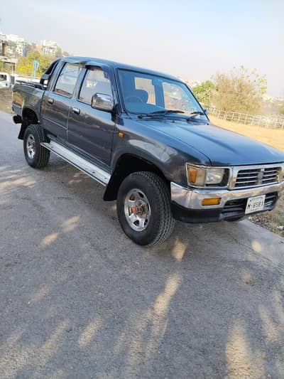 Toyota Hilux 1994. call 03008522205