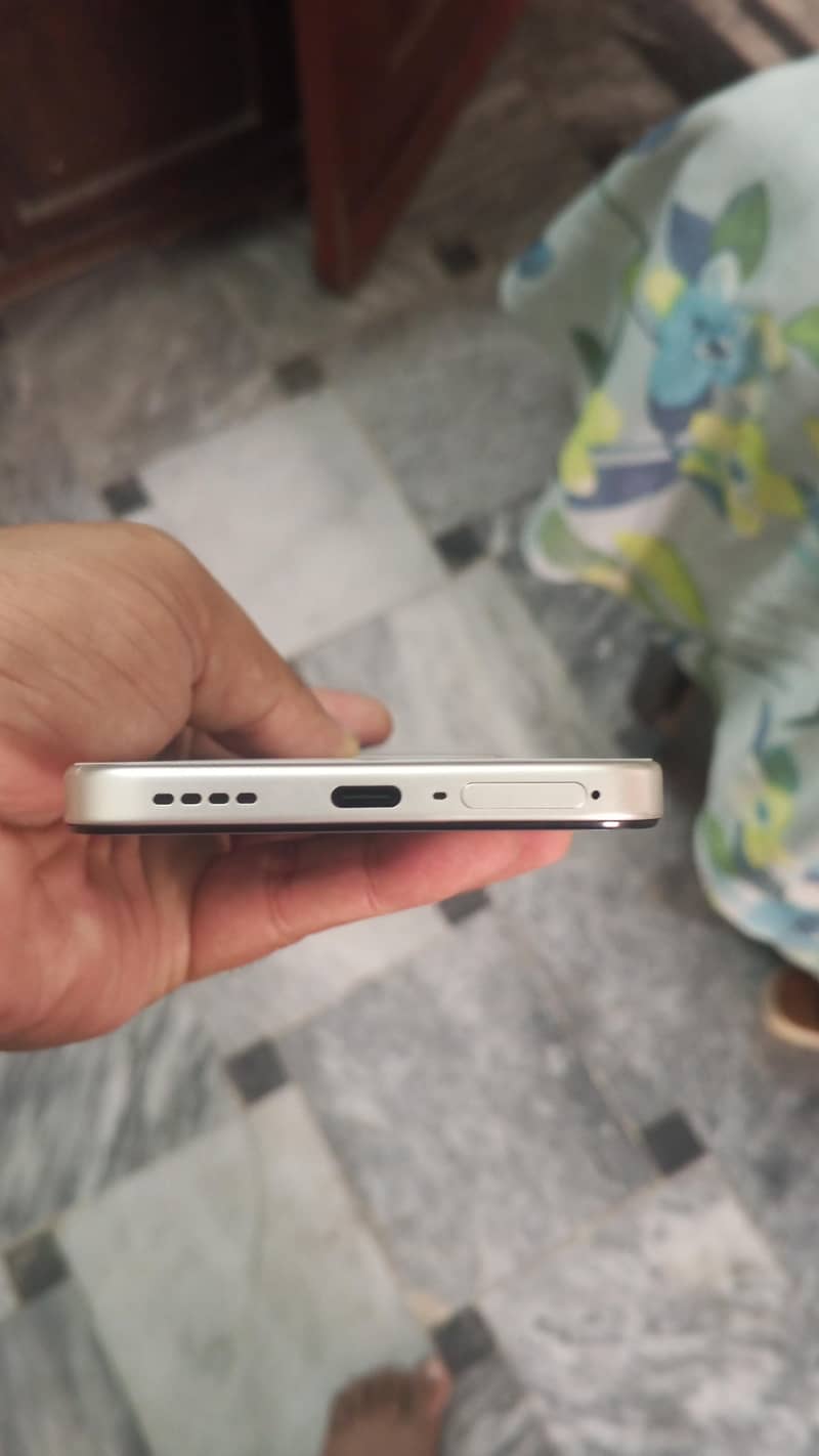 Realme16 4
