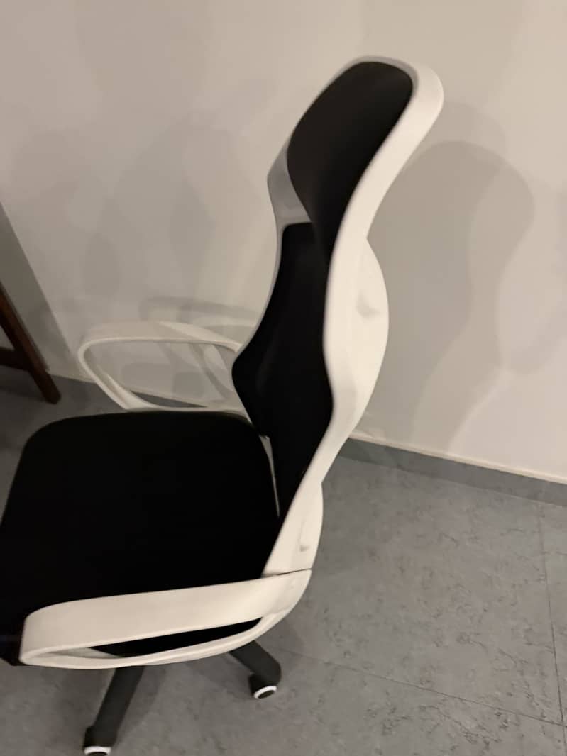 Computer Table & Chair 2