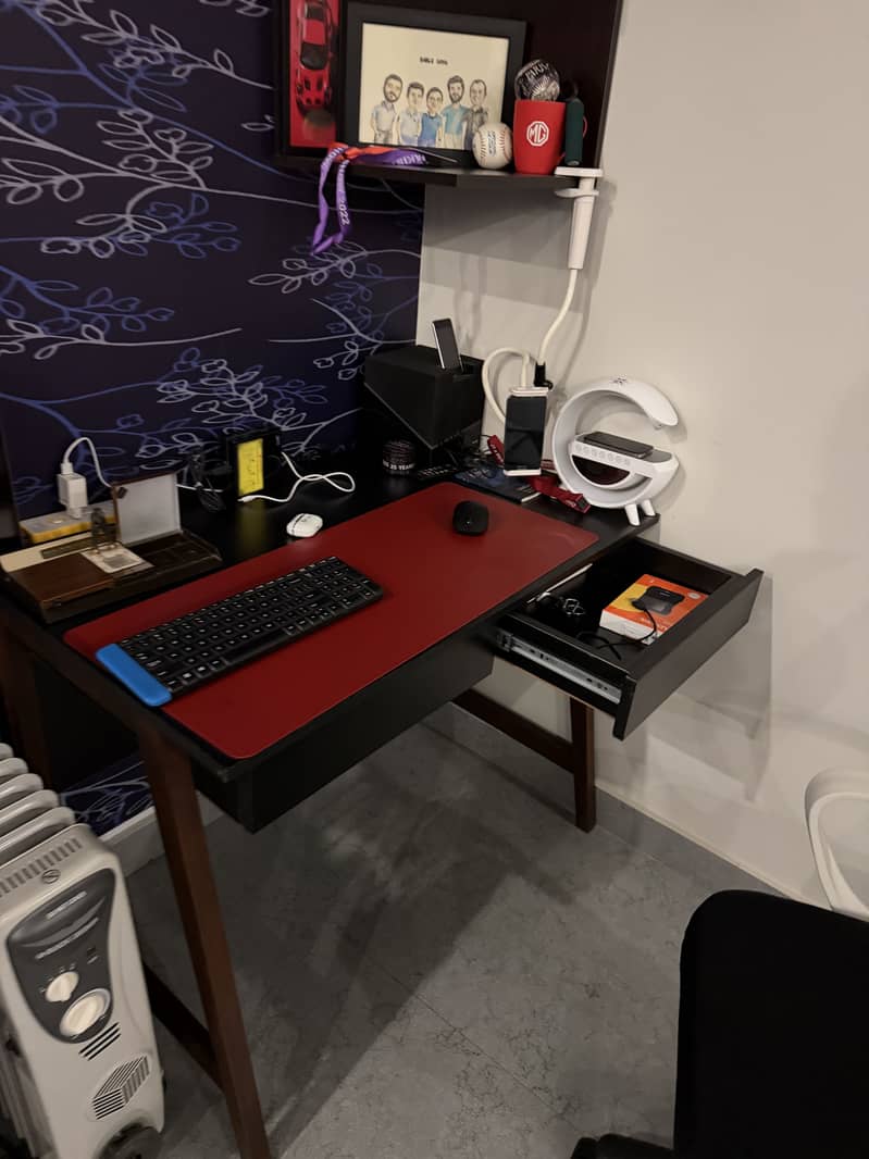Computer Table & Chair 3
