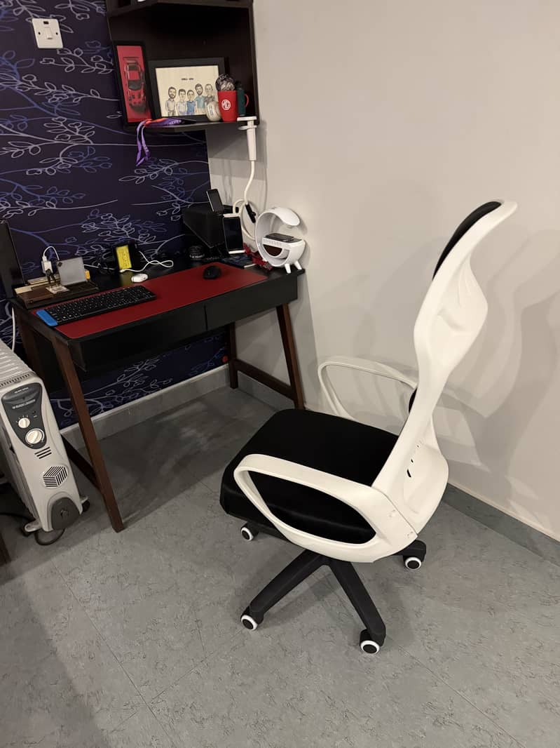 Computer Table & Chair 4