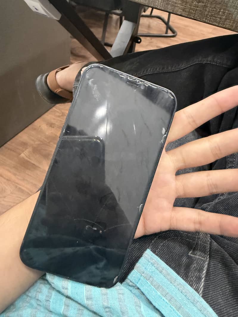 Apple iPhone 12 0