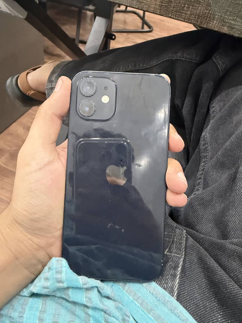 Apple iPhone 12 2