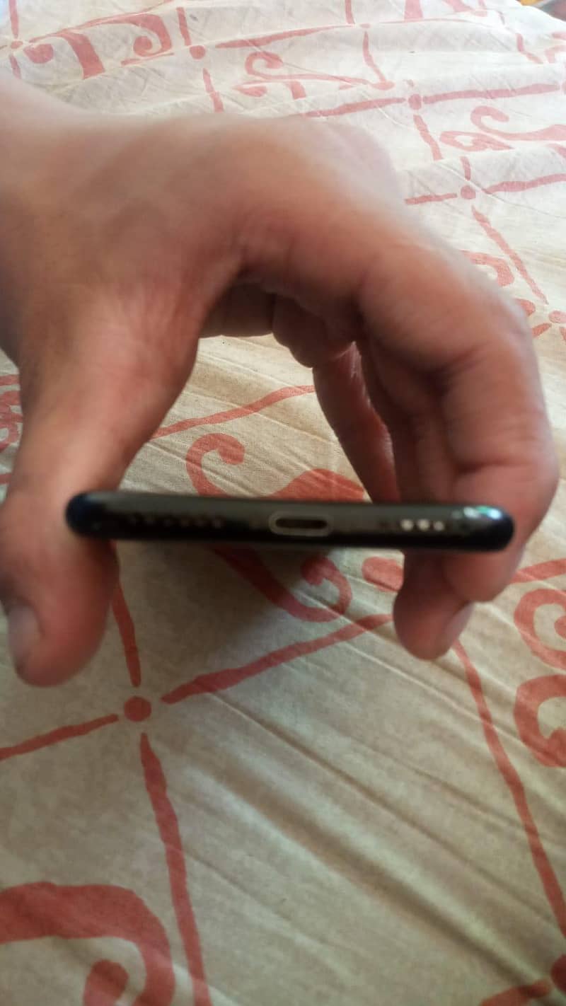 Apple iPhone 7 3