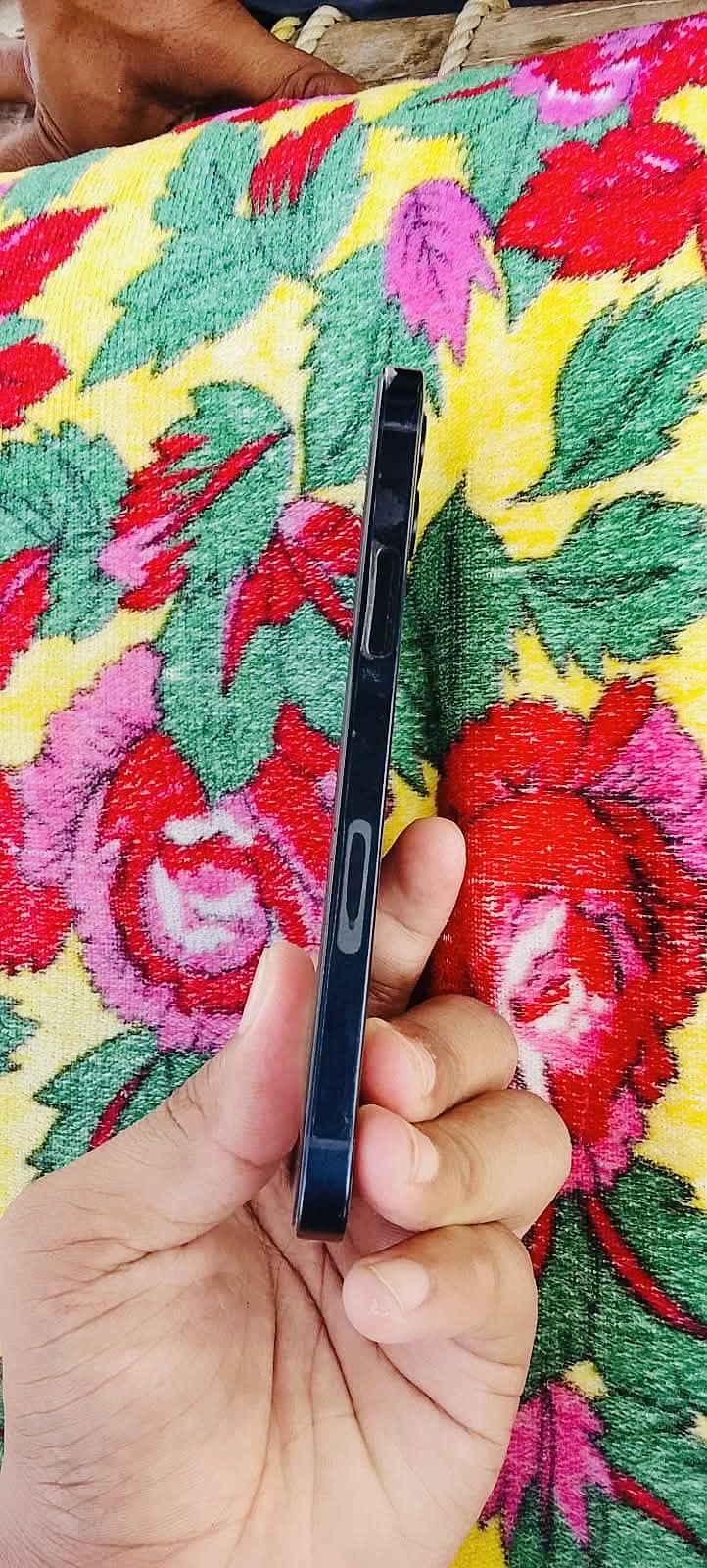 Apple iPhone 12 3