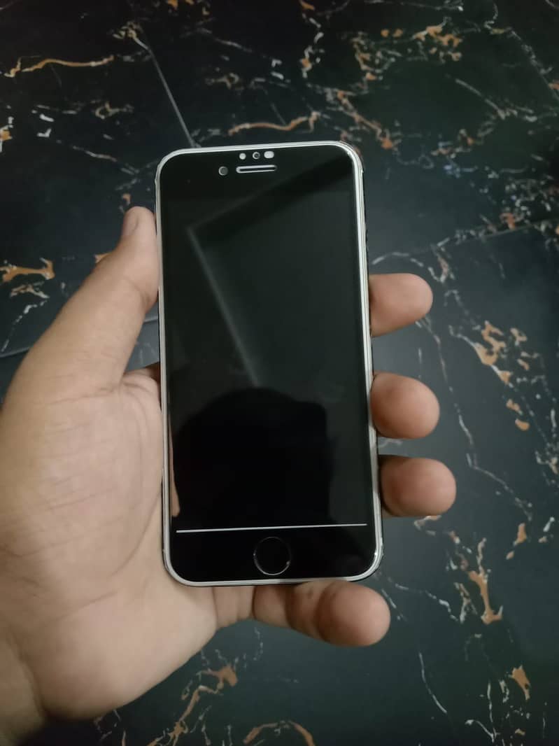 Apple iPhone 7 2