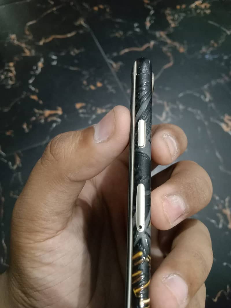 Apple iPhone 7 7
