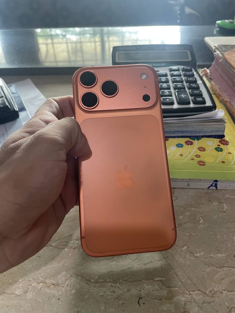 Apple iPhone 17 Pro Max 2