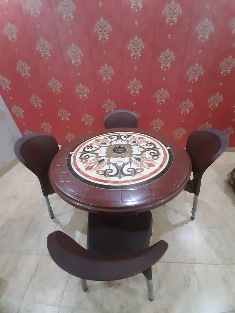 boss dinning tablee 4