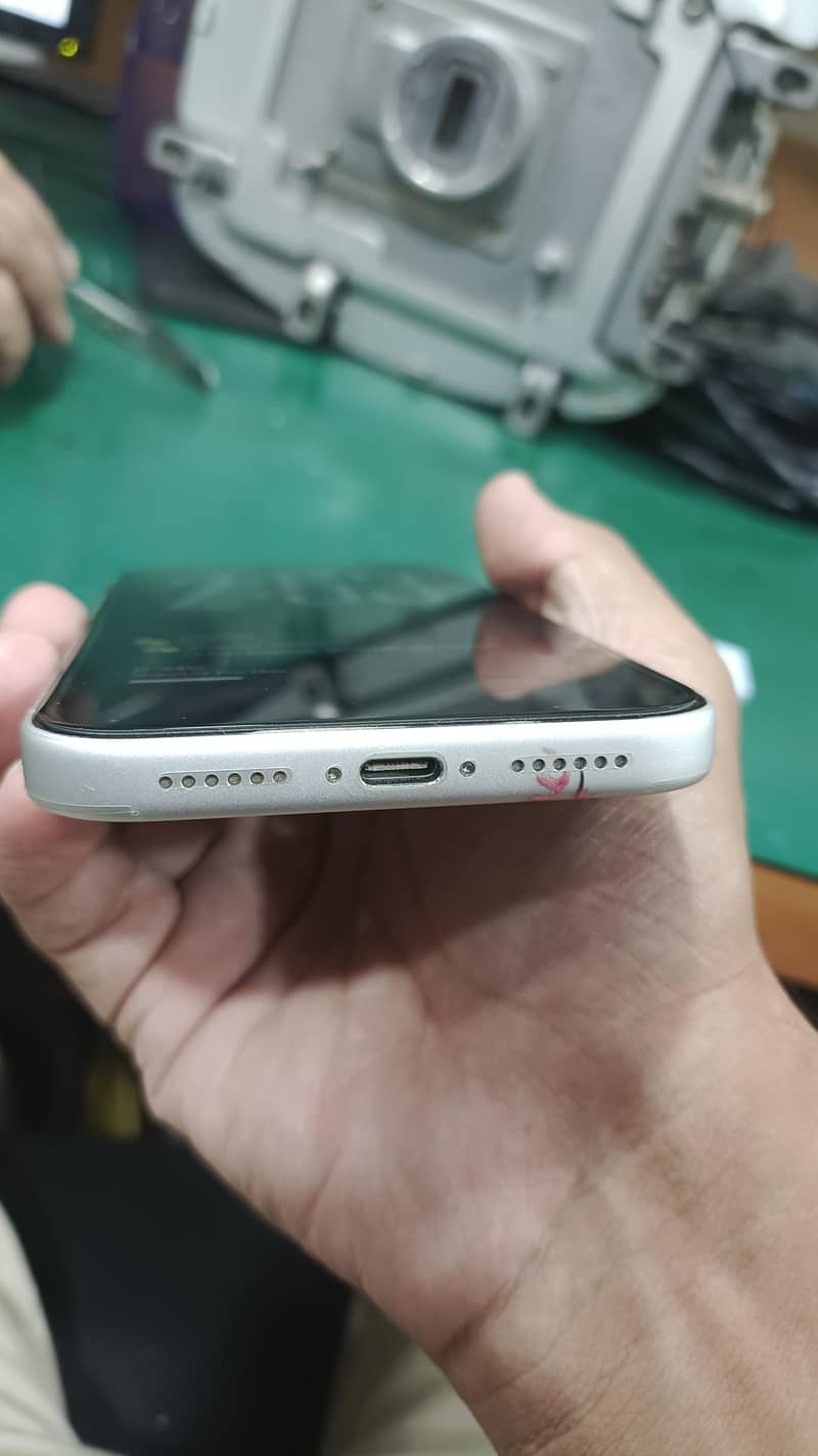Apple iPhone 17 Pro Max 2