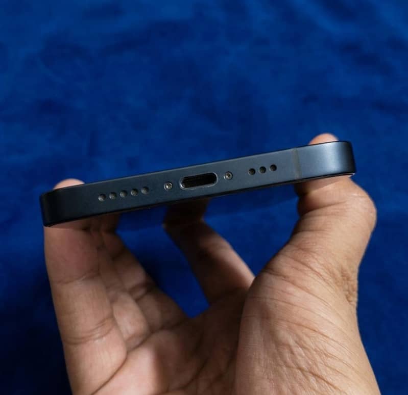 Apple iPhone 12 1