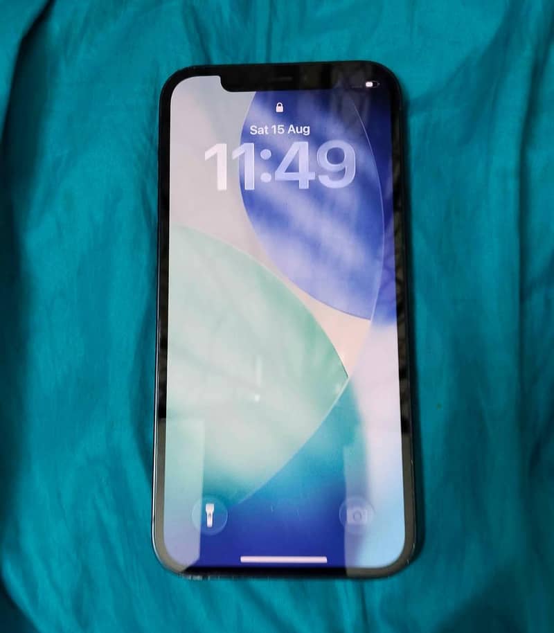 Apple iPhone 12 3