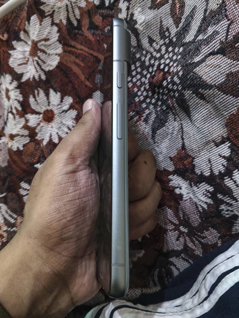 Google Pixel 8 1