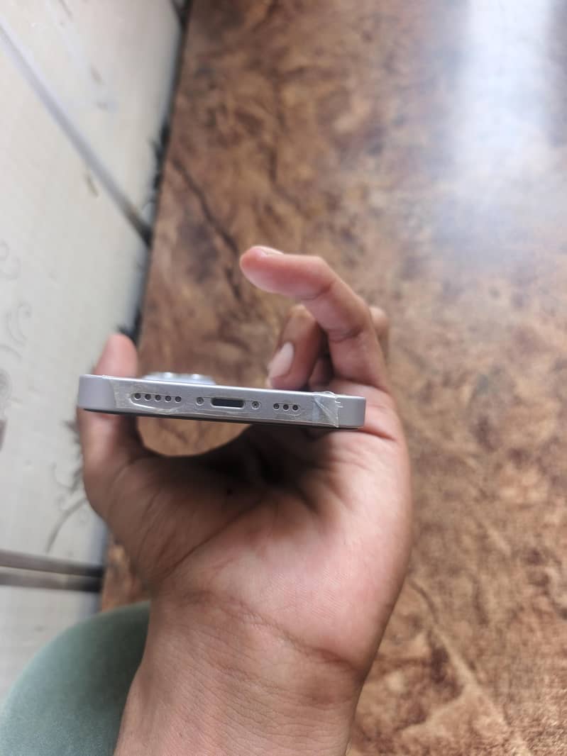 Apple iPhone 14 0