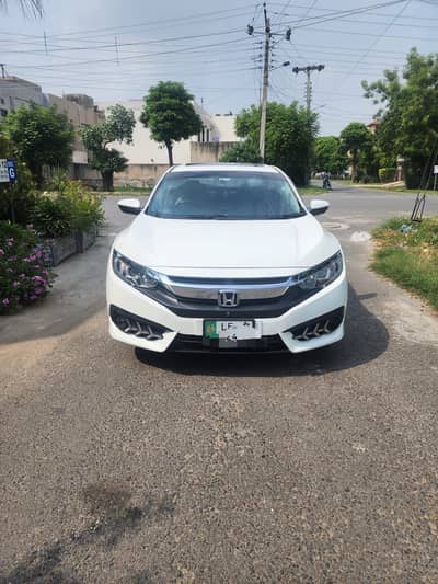 Honda Civic 1.8 oriel 2016 Model