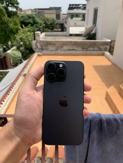 iPhone 15 Pro Max Black Titanium 10/10 condition