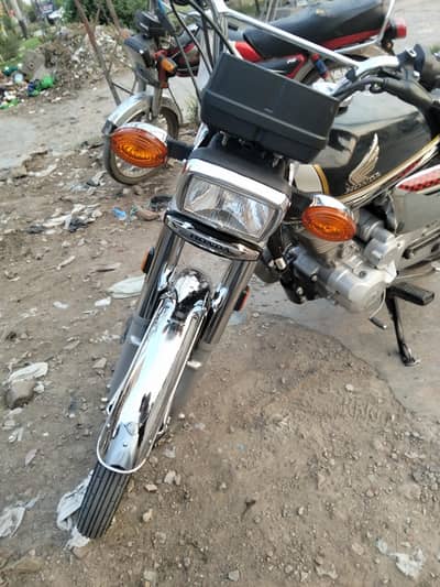 125 self bkack