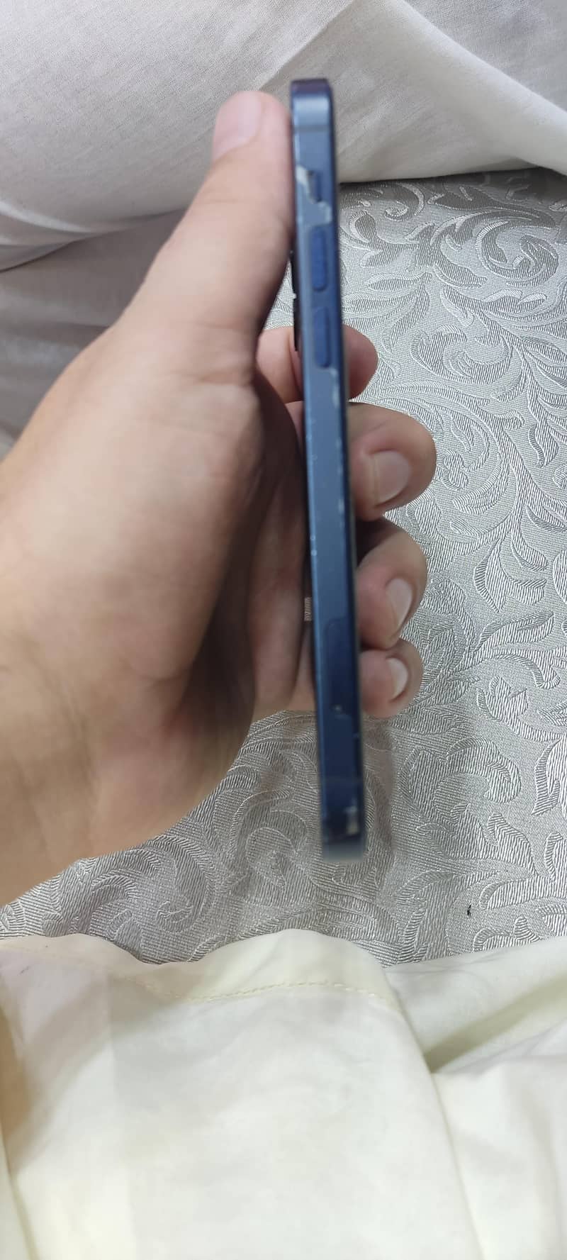 Apple iPhone 12 mini 4