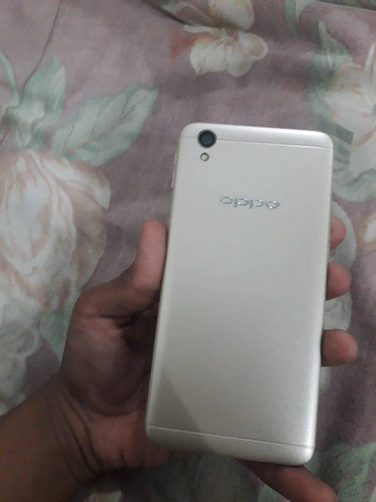 OPPO A37 4