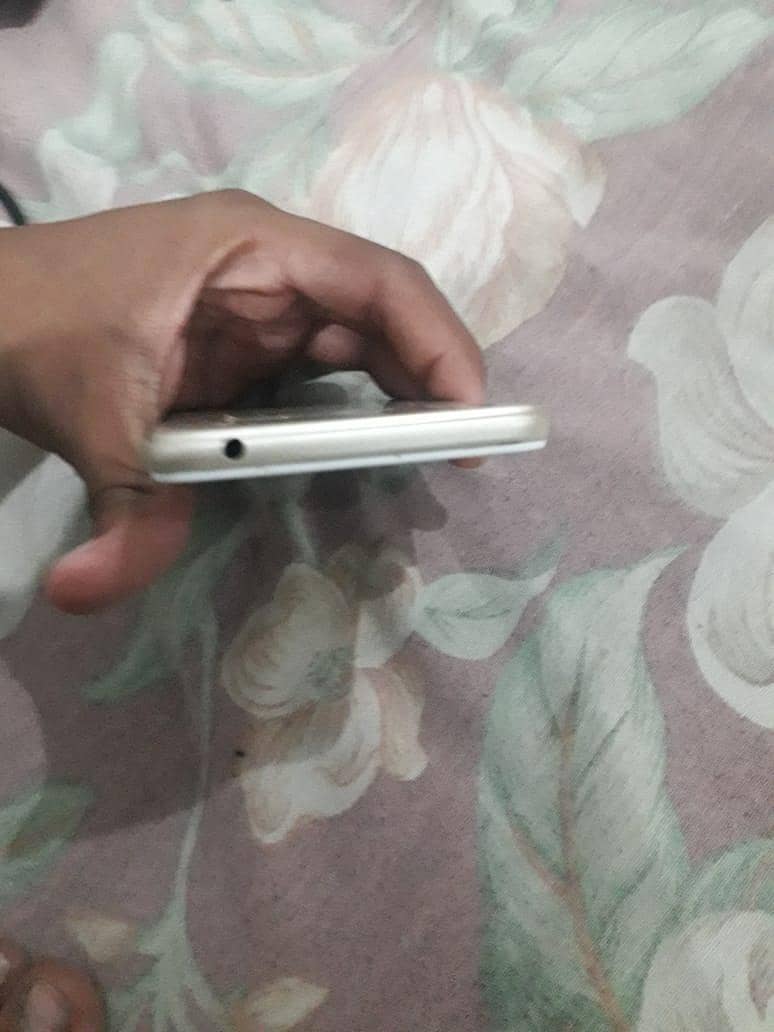 OPPO A37 7