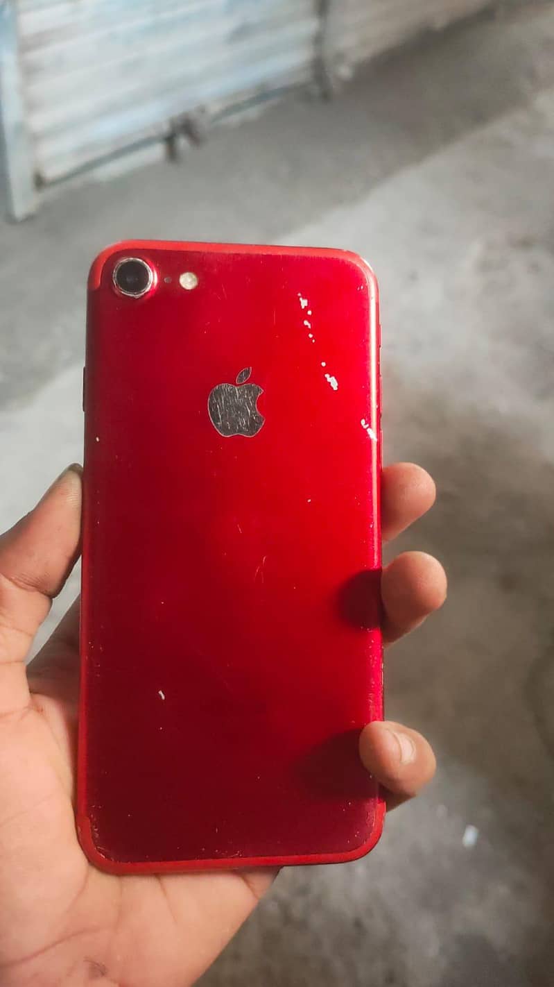 Apple iPhone 7 3