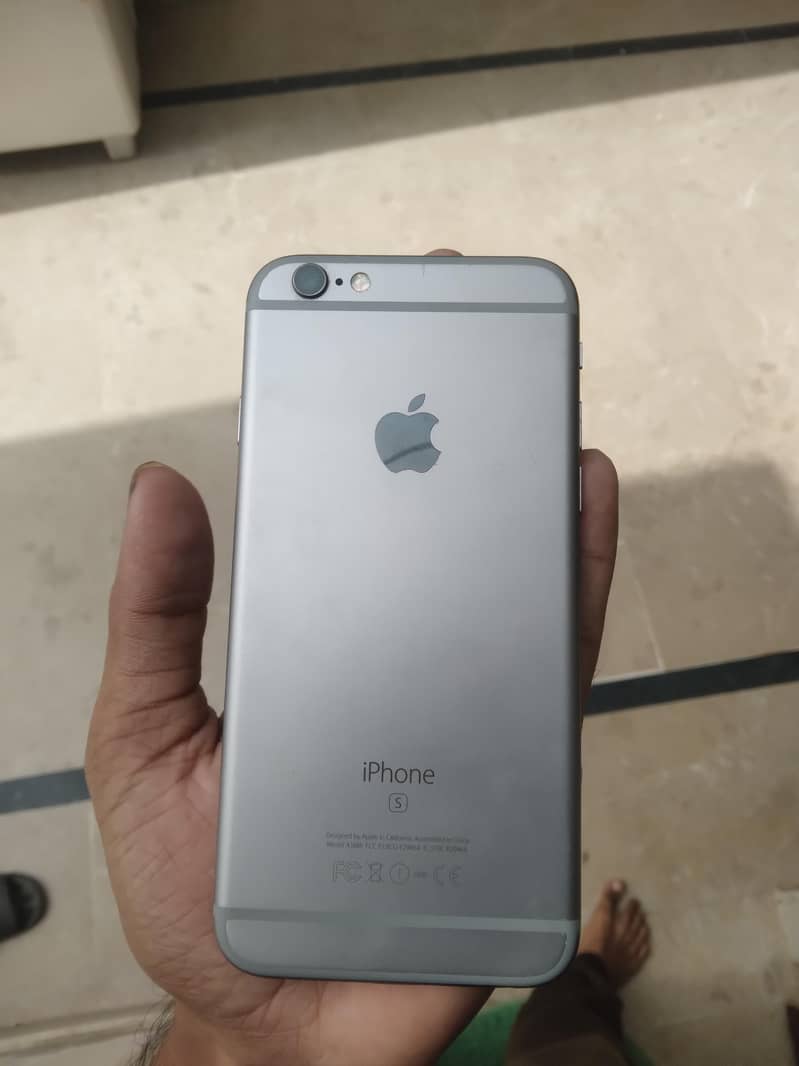 Apple iPhone 6S 1