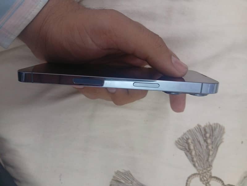 iphone 13 pro 2