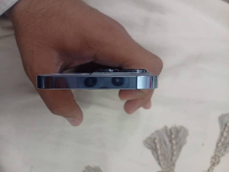 iphone 13 pro 4