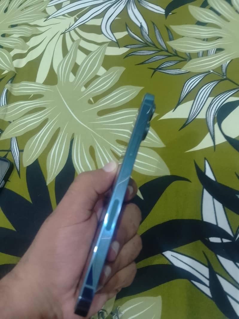 Apple iPhone 13 Pro Max 5