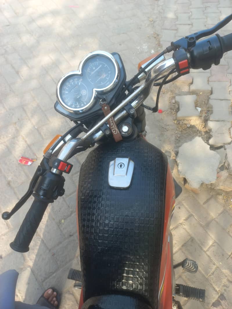 Yamaha Junoon 4
