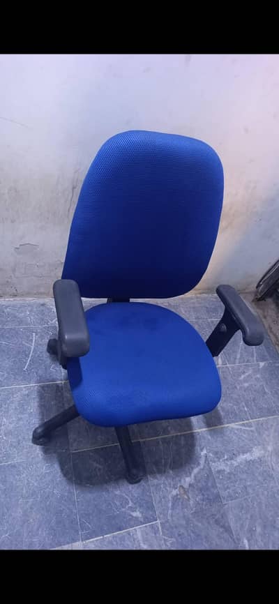 office executive tabels , executive chairs and staff chairs