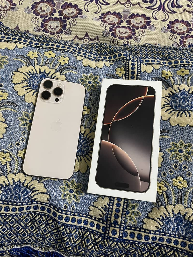Apple iPhone 16 Pro Max 1