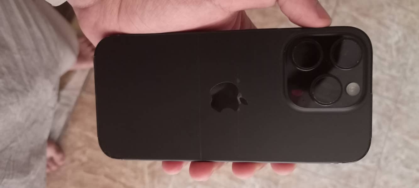 Apple iPhone 16 Pro complete Sim time 1