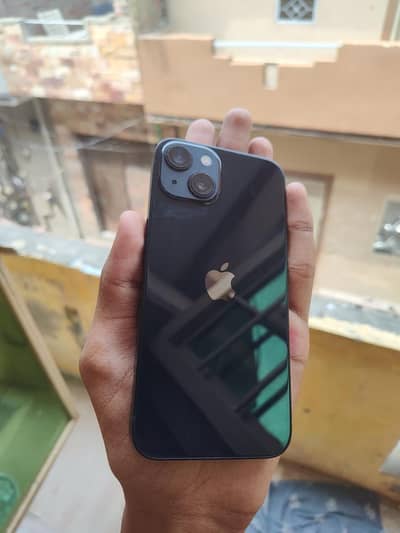 Apple iPhone 13