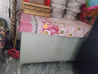 Trunk for sale