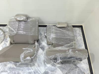 every genuine fitting padding seats (just like new)