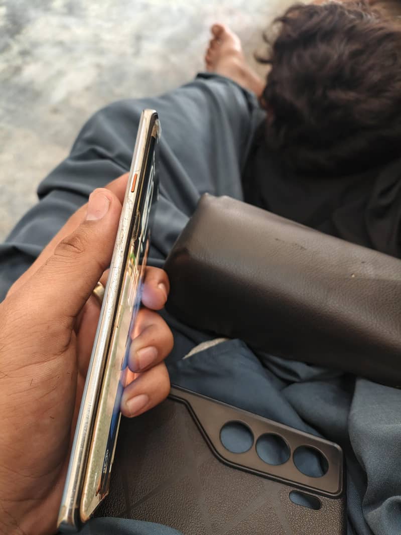 Tecno CAMON 40 Pro 2
