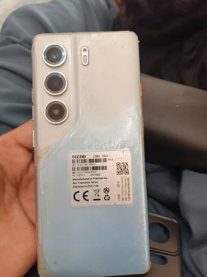 Tecno CAMON 40 Pro 4
