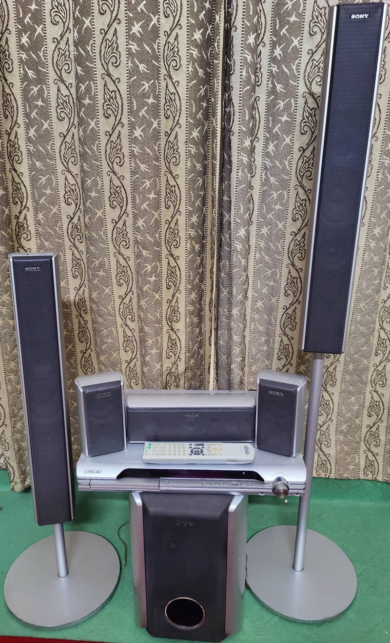 Model : DAV-DZ520K 5