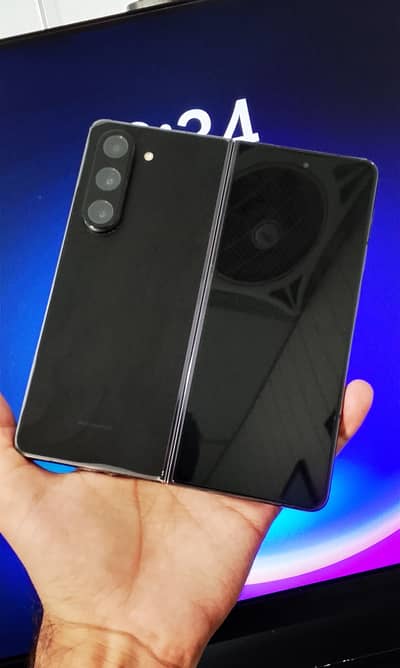 Samsung Z Fold 5 ( 12/512 )