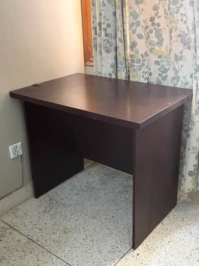 Executive Office Table / Computer Desk – Good Condition