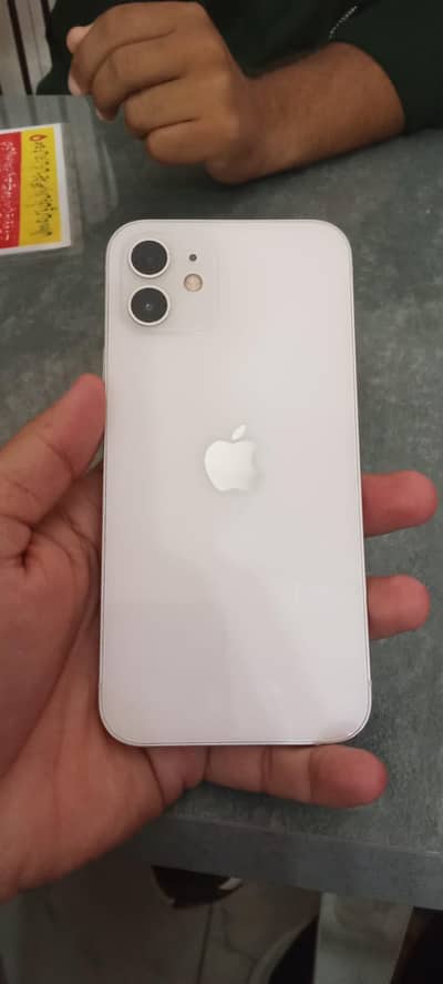 Apple iPhone 12
