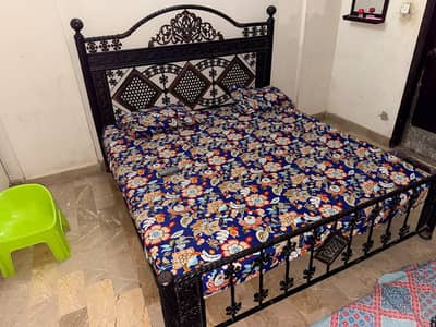 King Size Iron Bed 2x