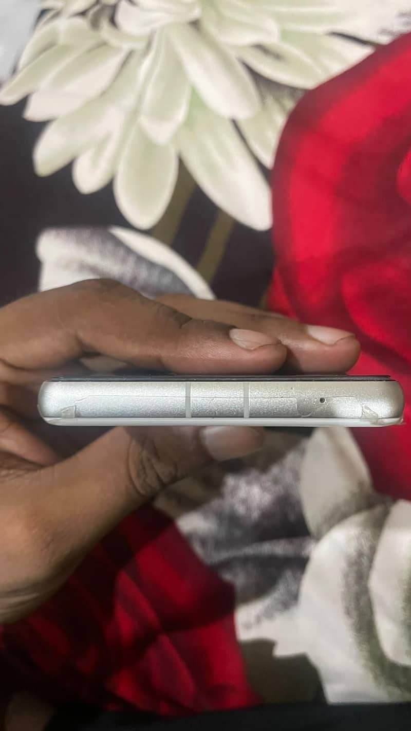 Google Pixel 7a 2