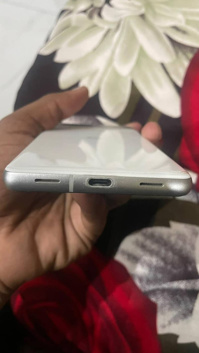 Google Pixel 7a 4