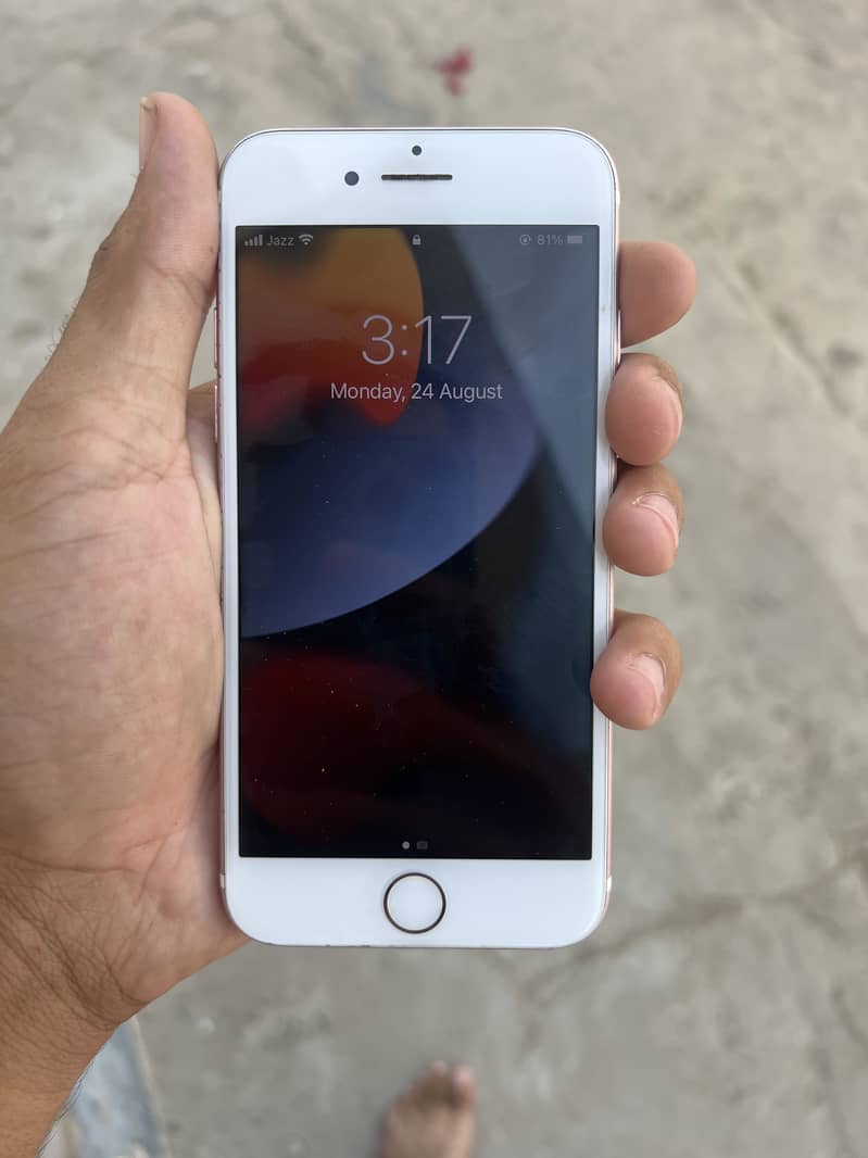 Apple iPhone 7 1