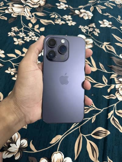 14 pro Factory unlock 4 month sim time
